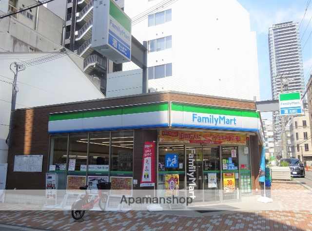 コンビニ　ファミリーマート伏見町二丁目店（コンビニ）まで220m