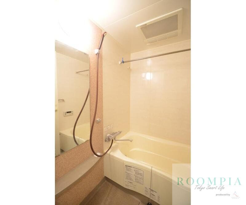 バス・シャワールーム　バスルーム