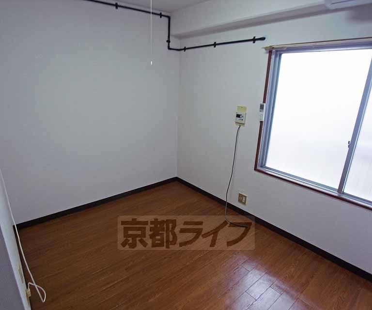 居室・リビング　きれいなお部屋です