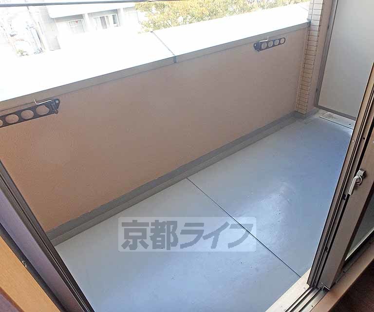 バルコニー　広々としたバルコニです。