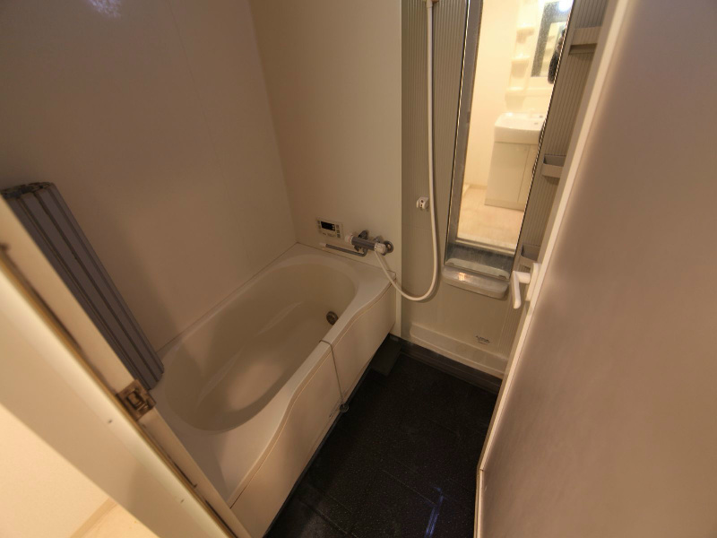 バス・シャワールーム　追い焚き付お風呂