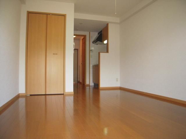 居室・リビング　更新料無しです