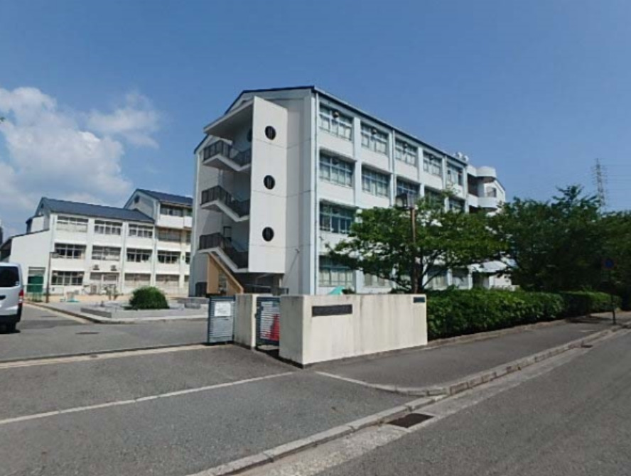 中学校　神戸市立井吹台中学校（中学校）まで1010m