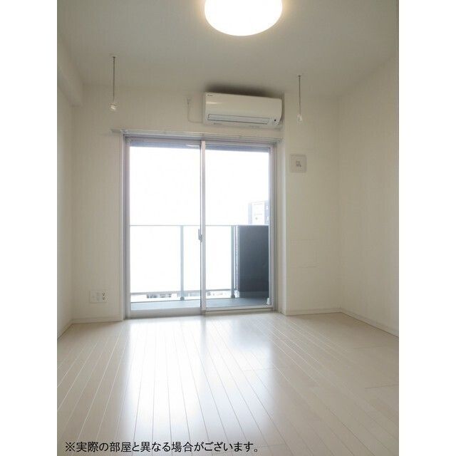 居室・リビング　☆明るい居室☆