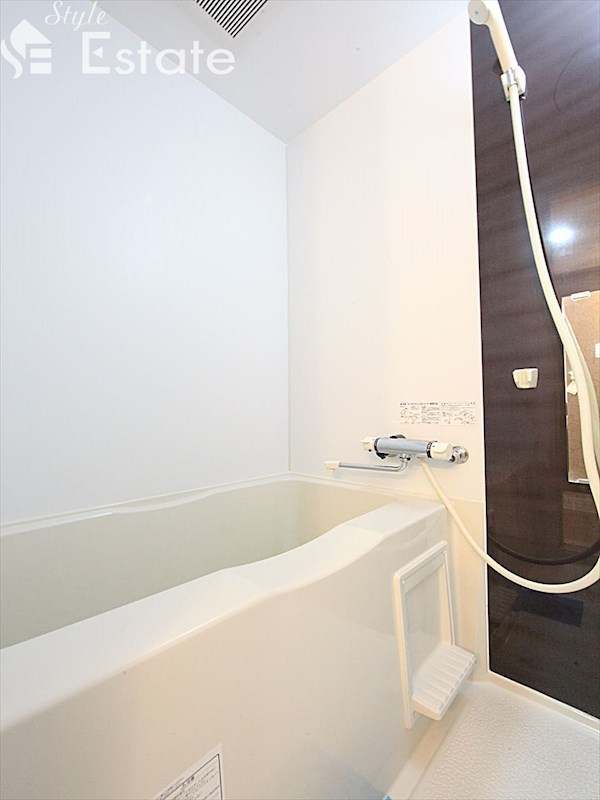 バス・シャワールーム　バスルーム