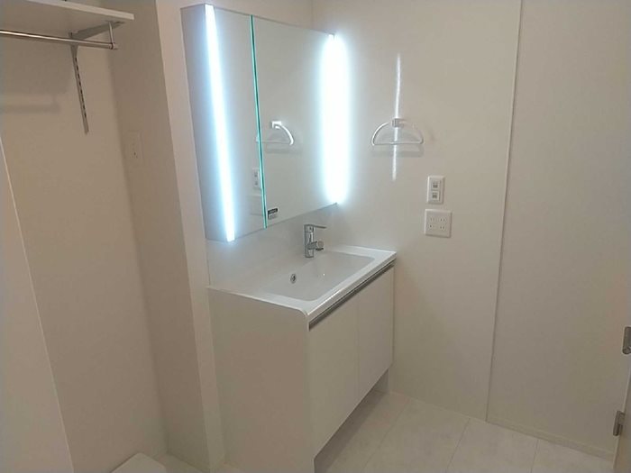 洗面設備　独立洗面台です。