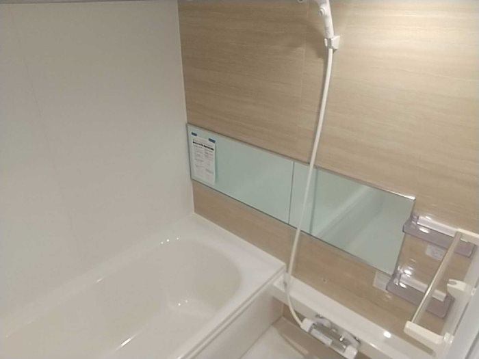 バス・シャワールーム　浴室乾燥機付き。