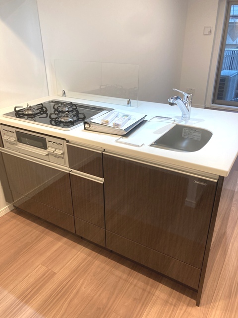 キッチン　※写真は同タイプ住戸です。