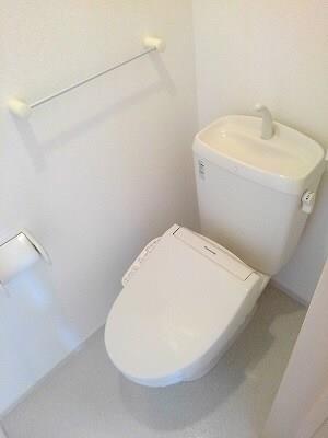 トイレ　温水洗浄便座