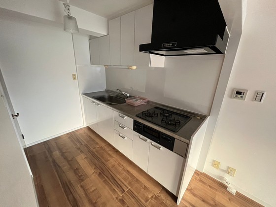 キッチン　※別部屋の写真です