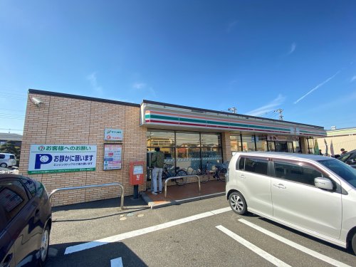 コンビニ　セブンイレブン 南流山4丁目店（コンビニ）まで590m