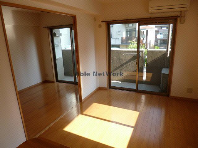 居室・リビング　同型3号室写真