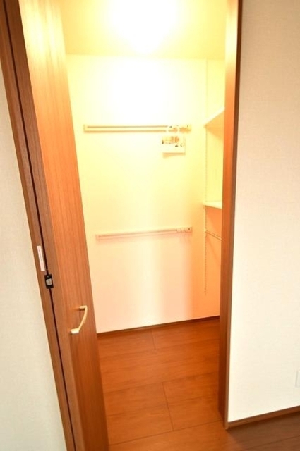 収納　６．１帖洋室クローゼット