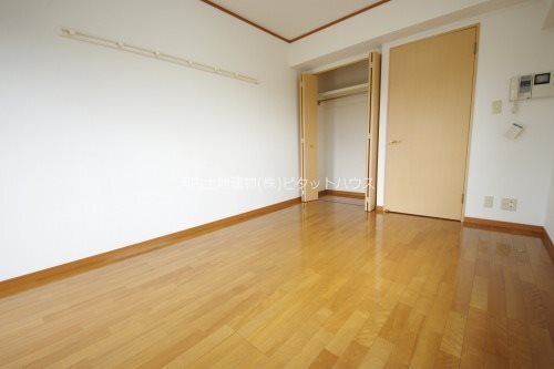 居室・リビング　洋室８．３帖