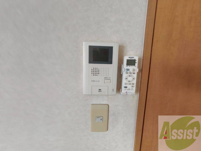 セキュリティ　ＴＶモニター付インターホンです。来客者の顔が見えるので安心！