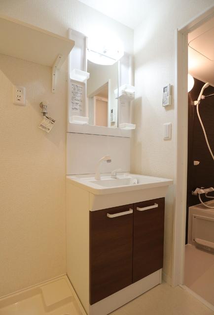 洗面設備　洗面所　※同物件・同仕様画像