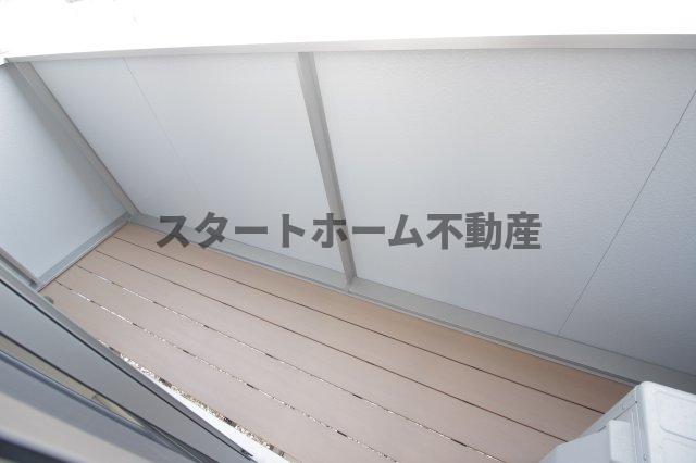 バルコニー　お洗濯にも便利なバルコニー付き