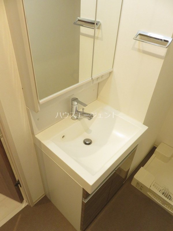 洗面設備　独立洗面台もあります。※参考画像