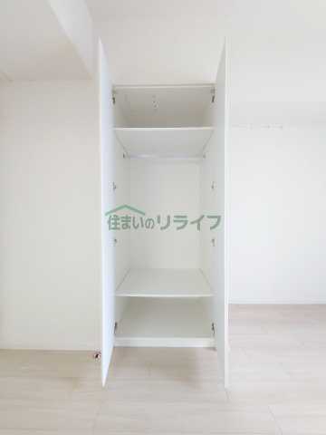 収納　コンフォリア新中野