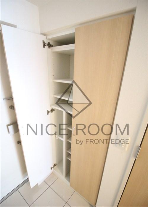 玄関　エステムプラザ難波WESTIIプレディア　玄関