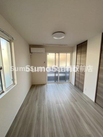 その他部屋・スペース　広くて明るい寝室