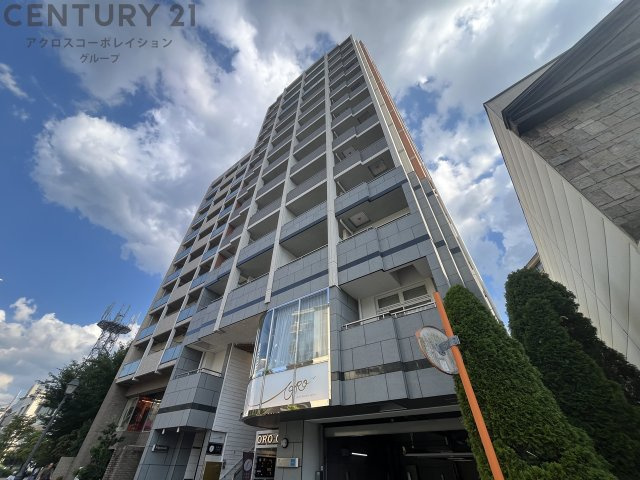 建物外観　オートロックで外部の人間が簡単に出入りできないため安心です。