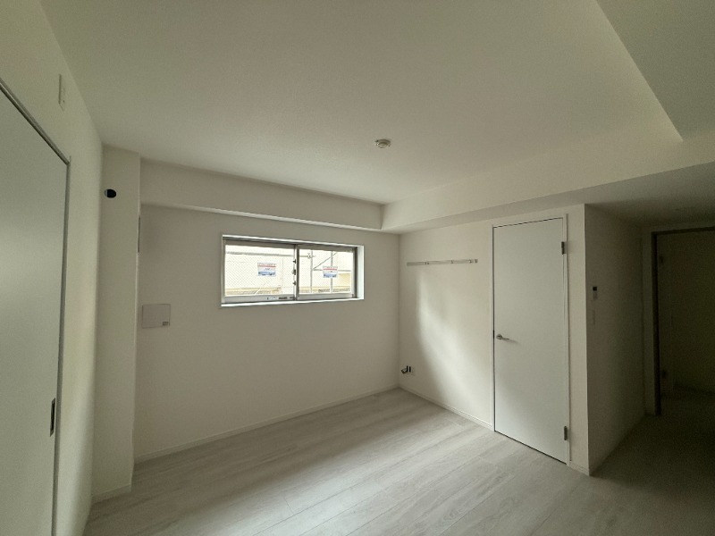 居室・リビング　こちらのリビングで趣味の時間をお楽しみください♪