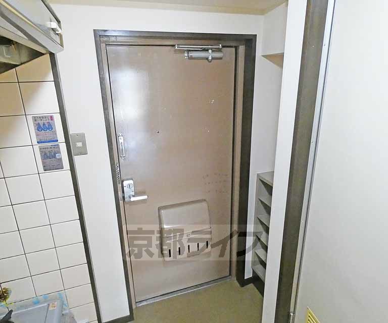 玄関　玄関です。