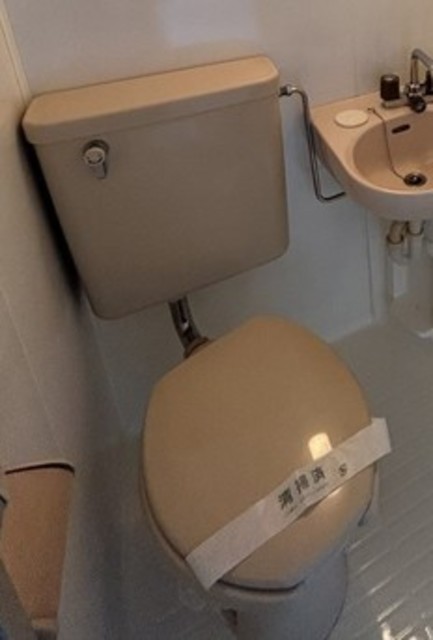 トイレ　トイレ