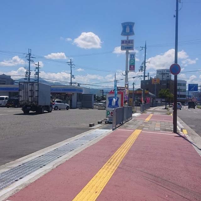 コンビニ　ローソン岩出川尻店（コンビニ）まで891m