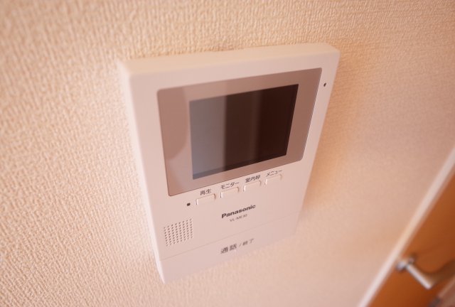 セキュリティ　テレビモニター付きインターホン