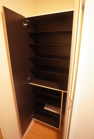 収納　シューズボックス