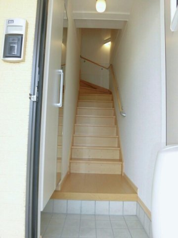 玄関　明るい玄関です