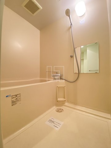 バス・シャワールーム　メゾン・ド・ヴィレ大阪城公園前　バスルーム