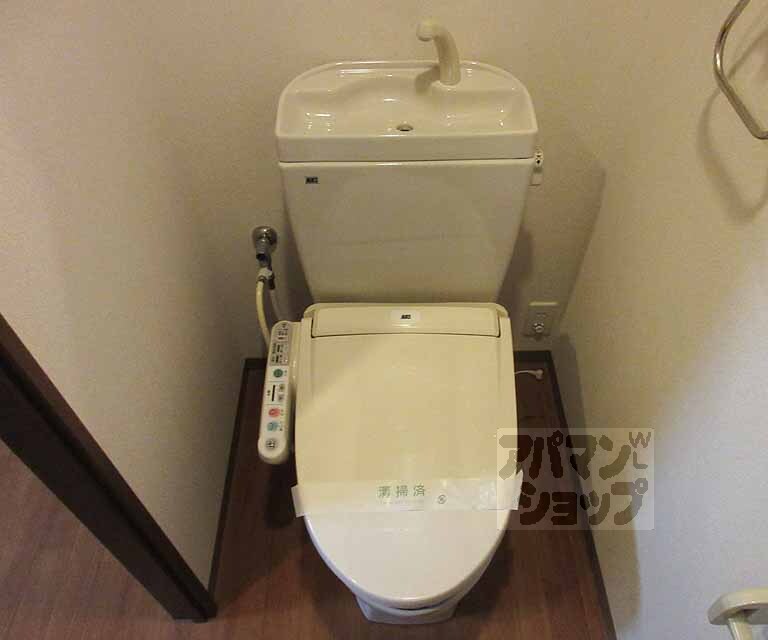 トイレ　清潔感のあるトイレです