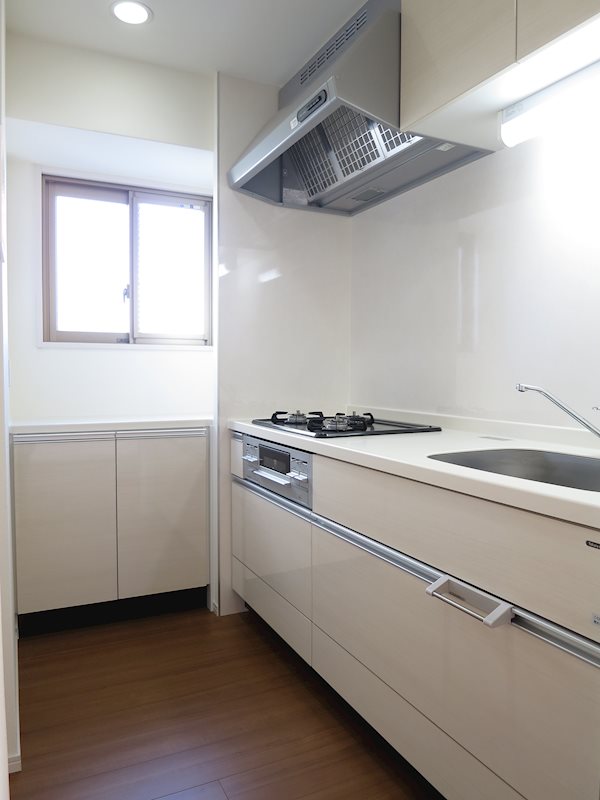 キッチン　ガス３口システムキッチン（グリル付）