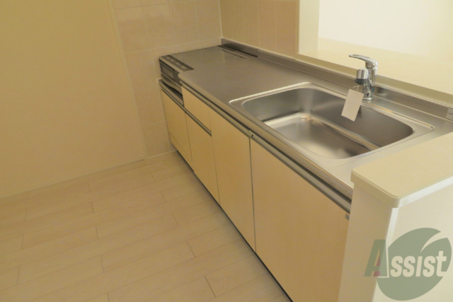 キッチン　システムキッチンでお掃除も楽々ＯＫです。