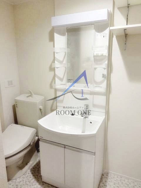 洗面設備　独立洗面台です。