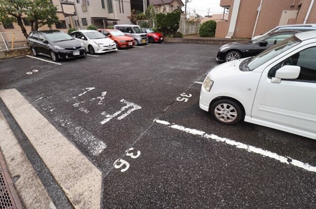 駐車場　駐車場