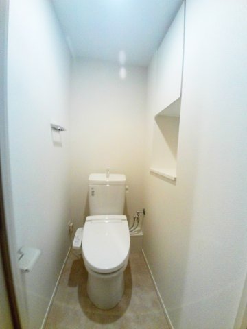 トイレ　【パークアクシス御茶ノ水】