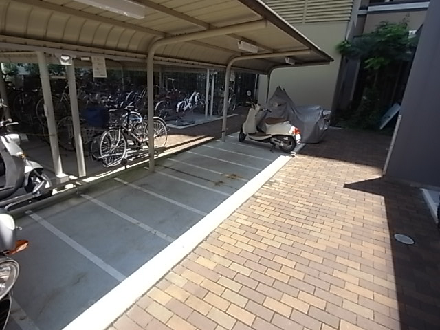 その他　バイク置場もございます。