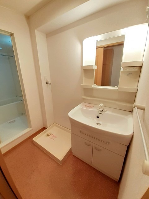 洗面設備　独立洗面台です。