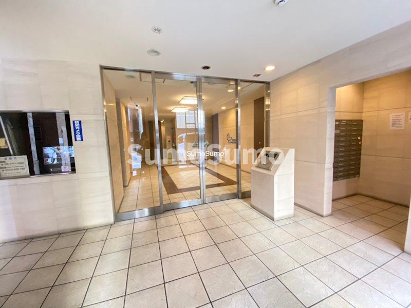 エントランス　清潔なエントランスです