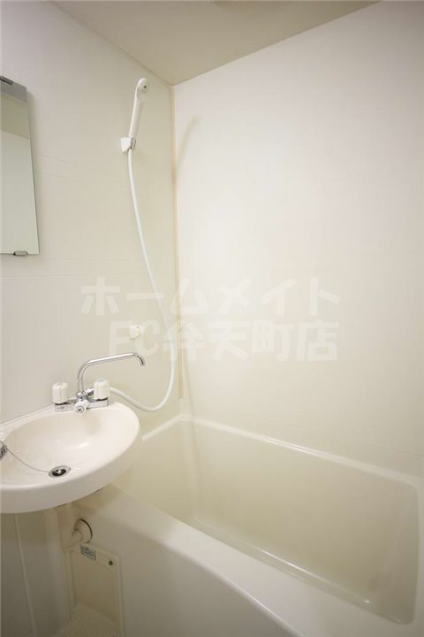 バス・シャワールーム　お風呂で日々の疲れを落としましょう