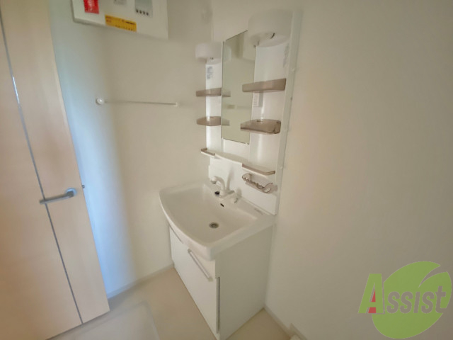 洗面設備　独立洗面台なので、朝の身支度もバッチリです