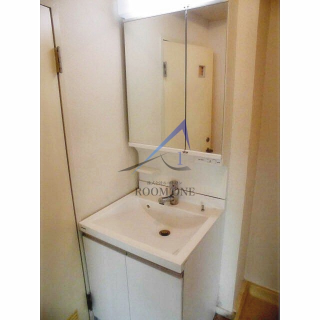 洗面設備　洗面台です。