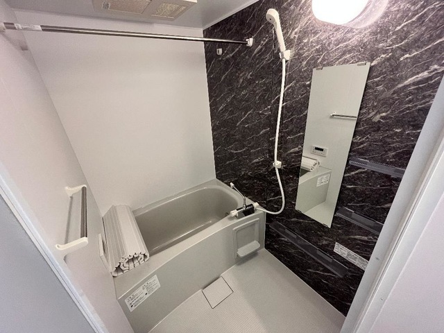 バス・シャワールーム　追い焚き機能・浴室乾燥機