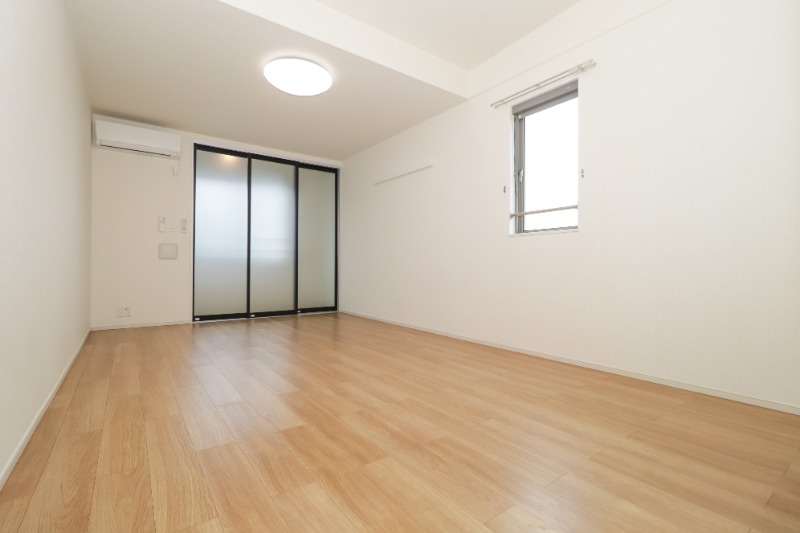 居室・リビング　図面と現状に相違がある場合には現状を優先