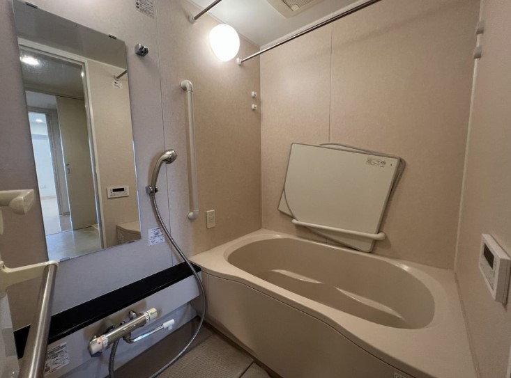 バス・シャワールーム　別部屋参考写真