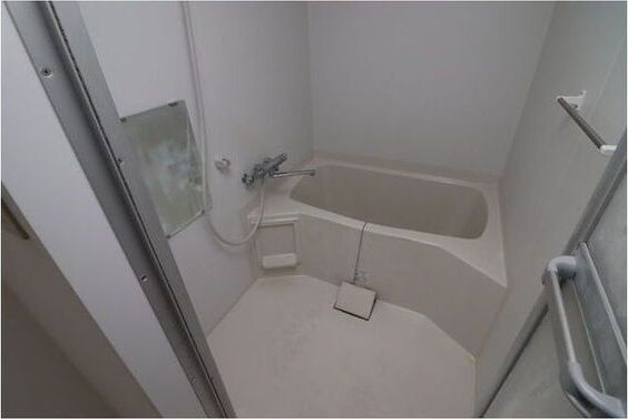 バス・シャワールーム　※写真は別号室です。